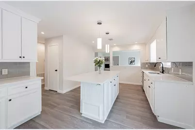 6215 Portal Drive, Houston, TX 77096 - Photo 14