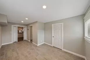 301 Mimosa Dr, Hitchcock, TX 77563 - Photo 18