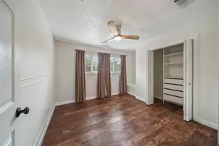301 Mimosa Dr, Hitchcock, TX 77563 - Photo 26