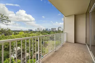 121 N Post Oak Ln, Houston, TX 77024 - Photo 24