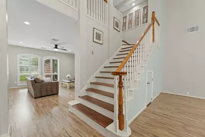 2118 Cypress Run Drive, Sugar Land, TX 77478 - Photo 4