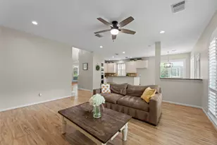 2118 Cypress Run Dr, Sugar Land, TX 77478 - Photo 10