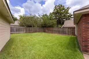 2118 Cypress Run Dr, Sugar Land, TX 77478 - Photo 38