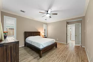 2118 Cypress Run Dr, Sugar Land, TX 77478 - Photo 22