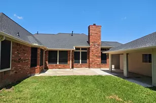 1301 Blueberry Ln, Friendswood, TX 77546 - Photo 14