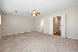 7 Hogan Ln, Huntsville, TX 77340 - Photo 4