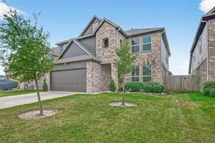 2723 Fawn Mountain Dr, Fresno, TX 77545 - Photo 2