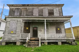 414 14th St, Galveston, TX 77550 - Photo 1