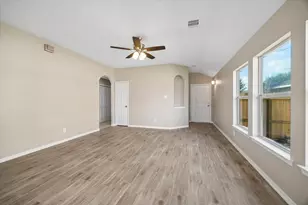 1523 Blossom Ln, Baytown, TX 77521 - Photo 6
