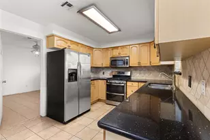 1818 New Orleans St, Deer Park, TX 77536 - Photo 10