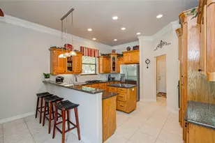 805 Enchanted Oaks Dr, Angleton, TX 77515 - Photo 18
