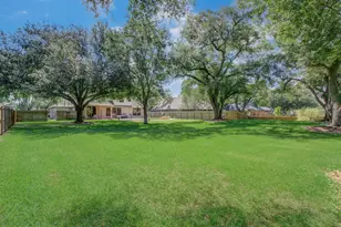 805 Enchanted Oaks Dr, Angleton, TX 77515 - Photo 42