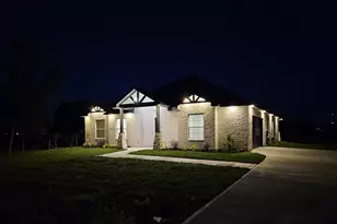 7717 Prairie St, Hitchcock, TX 77563 - Photo 2