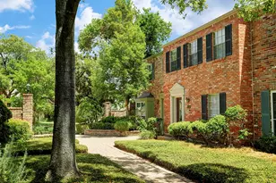 6403 Burgoyne Rd, Houston, TX 77057 - Photo 2