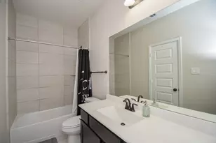 4007 Centre Glen Dr, Houston, TX 77043 - Photo 36