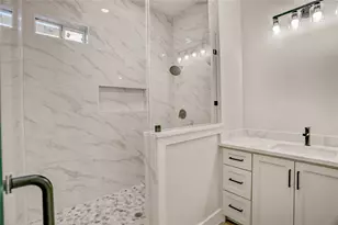 8405 Folkstone Ln, Houston, TX 77075 - Photo 20