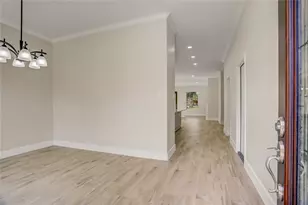 8405 Folkstone Ln, Houston, TX 77075 - Photo 4