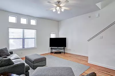 648 Westcross Street #303, Houston, TX 77018 - Photo 6