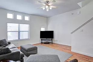 648 Westcross St, Houston, TX 77018 - Photo 6