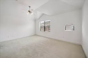 648 Westcross St, Houston, TX 77018 - Photo 12