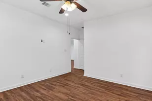 304 Epps St, Tomball, TX 77375 - Photo 24