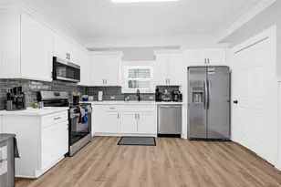 3624 Ave S 1/2, Galveston, TX 77550 - Photo 6