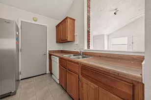 7102 Village Lake Dr, Cypress, TX 77433 - Photo 10