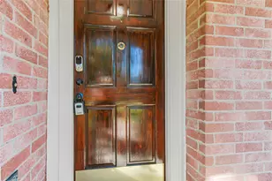 8235 Alabaster Dr, Houston, TX 77083 - Photo 4