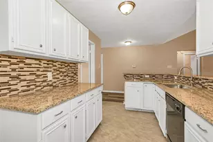 8235 Alabaster Dr, Houston, TX 77083 - Photo 20