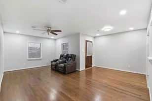 506 Ogilvie St, Houston, TX 77017 - Photo 8