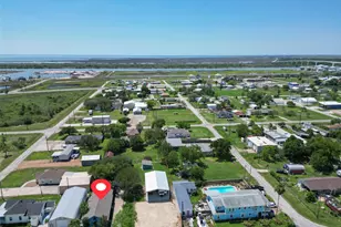 307 Center St, Matagorda, TX 77457 - Photo 2