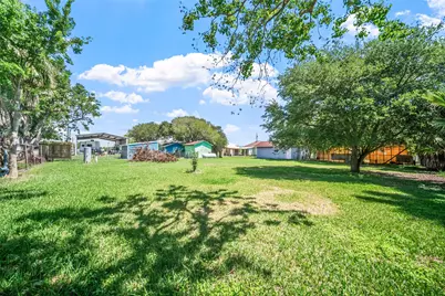 307 Center Street, Matagorda, TX 77457 - Photo 10