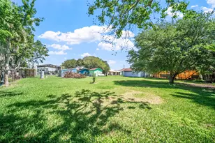 307 Center St, Matagorda, TX 77457 - Photo 10