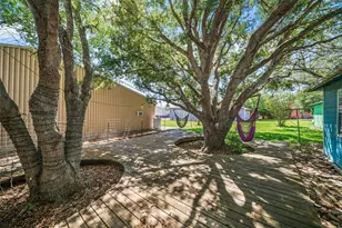 307 Center St, Matagorda, TX 77457 - Photo 4