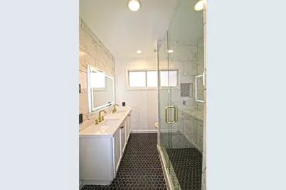 9211 Blankenship Drive, Houston, TX 77080 - Photo 14