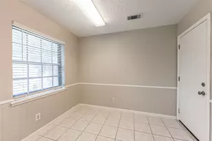 7015 Pine Vista Ln, Houston, TX 77092 - Photo 14