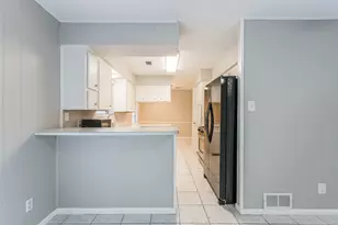 7015 Pine Vista Ln, Houston, TX 77092 - Photo 10