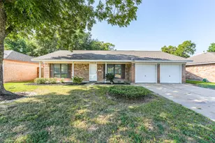 7015 Pine Vista Ln, Houston, TX 77092 - Photo 2