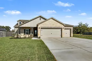 237 Edgewater Dr, West Columbia, TX 77486 - Photo 2