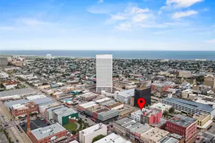 2102 Mechanic St, Galveston, TX 77550 - Photo 8