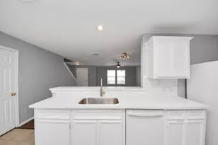 1714 Redwing Bluff Dr, Houston, TX 77009 - Photo 4