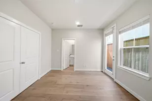 3073 Hicks St, Houston, TX 77007 - Photo 8