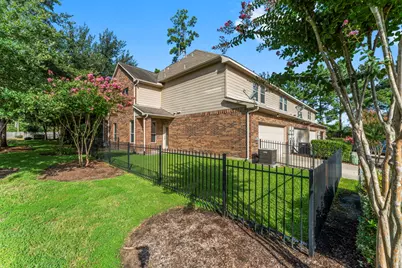 18 Umbria, The Woodlands, TX 77382 - Photo 10