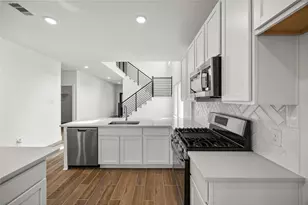 734 Stagecoach Dr, Dayton, TX 77535 - Photo 12