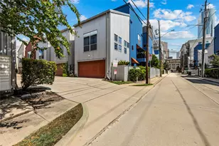 840 Robin St, Houston, TX 77019 - Photo 2