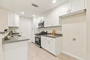 6119 Standing Oaks St, Houston, TX 77050 - Photo 14