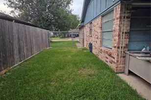 1518 Wentwood Dr, Pasadena, TX 77504 - Photo 10