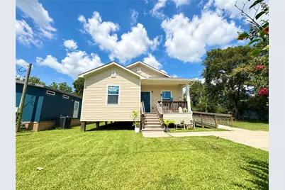 2508 Sycamore Avenue, Bay City, TX 77414 - Photo 2