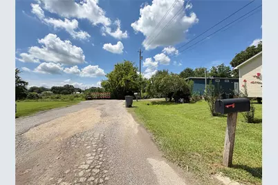 2508 Sycamore Avenue, Bay City, TX 77414 - Photo 6