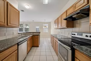 6051 Yorkglen Manor Ln, Houston, TX 77084 - Photo 8